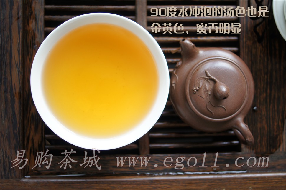 闽北黄芽金骏眉茶汤