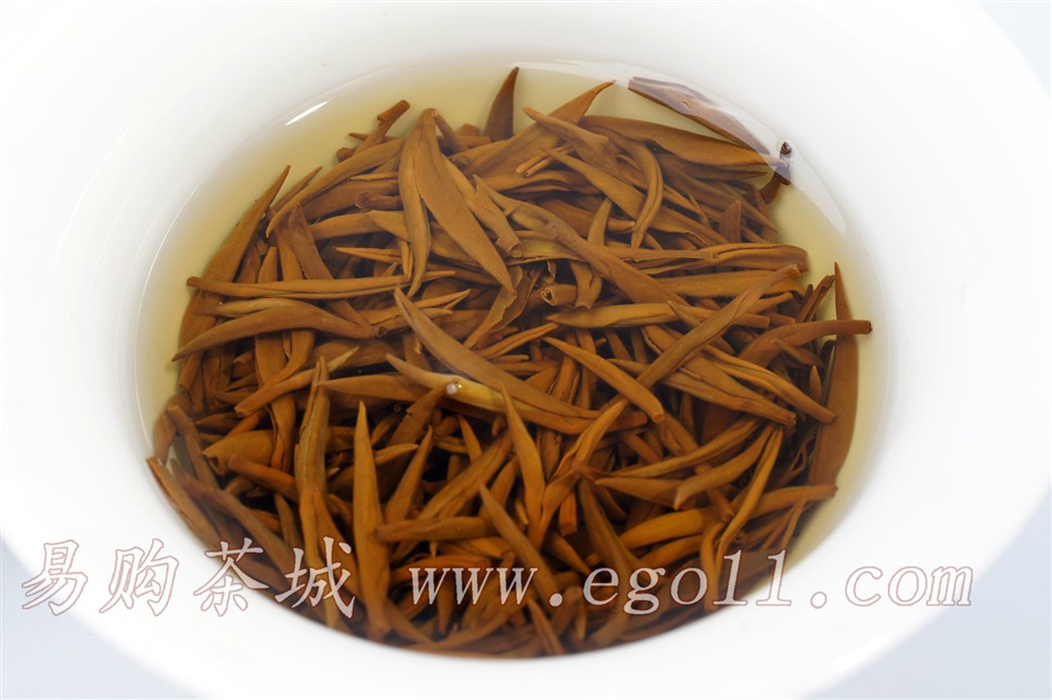 武夷山桐木关金骏眉野茶叶底都是单芽